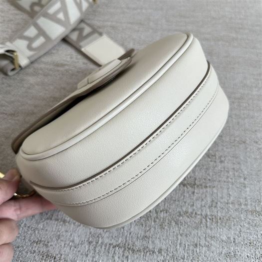 DIOR MARC JACOBS THE J MACRC LATTE SADDLE BAG – DOB090