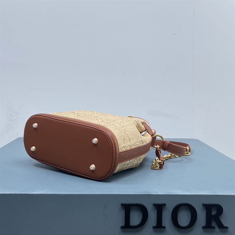 DIOR MEDIUM C EST DIOR BAG NATURAL CANNAGE RAFFIA – DOB044