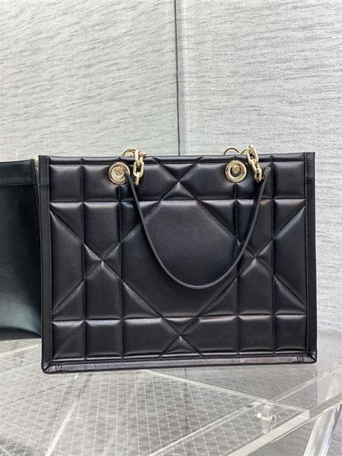 DIOR MEDIUM DIOR ESSENTIAL TOTE BAG BLACK ARCHICANNAGE CALFSKIN – DOB068