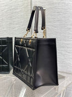 DIOR MEDIUM DIOR ESSENTIAL TOTE BAG BLACK ARCHICANNAGE CALFSKIN – DOB068