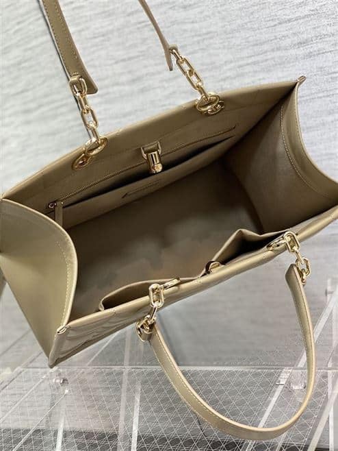DIOR MEDIUM DIOR ESSENTIAL TOTE BAG BROWN ARCHICANNAGE CALFSKIN – DOB070