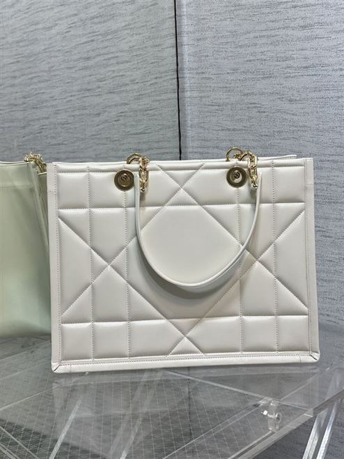 DIOR MEDIUM DIOR ESSENTIAL TOTE BAG WHITE ARCHICANNAGE CALFSKIN – DOB069