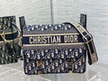 DIOR MEDIUM DIORCAMP BAG BLUE DIOR OBLIQUE EMBROIDERY – DOB077