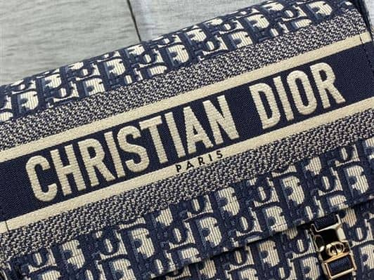 DIOR MEDIUM DIORCAMP BAG BLUE DIOR OBLIQUE EMBROIDERY – DOB077