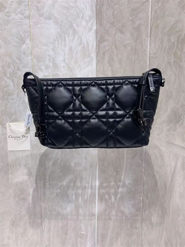 DIOR MEDIUM DIORTRAVEL NOMAD POUCH BLACK MACROCANNAGE CALFSKIN – DOB078