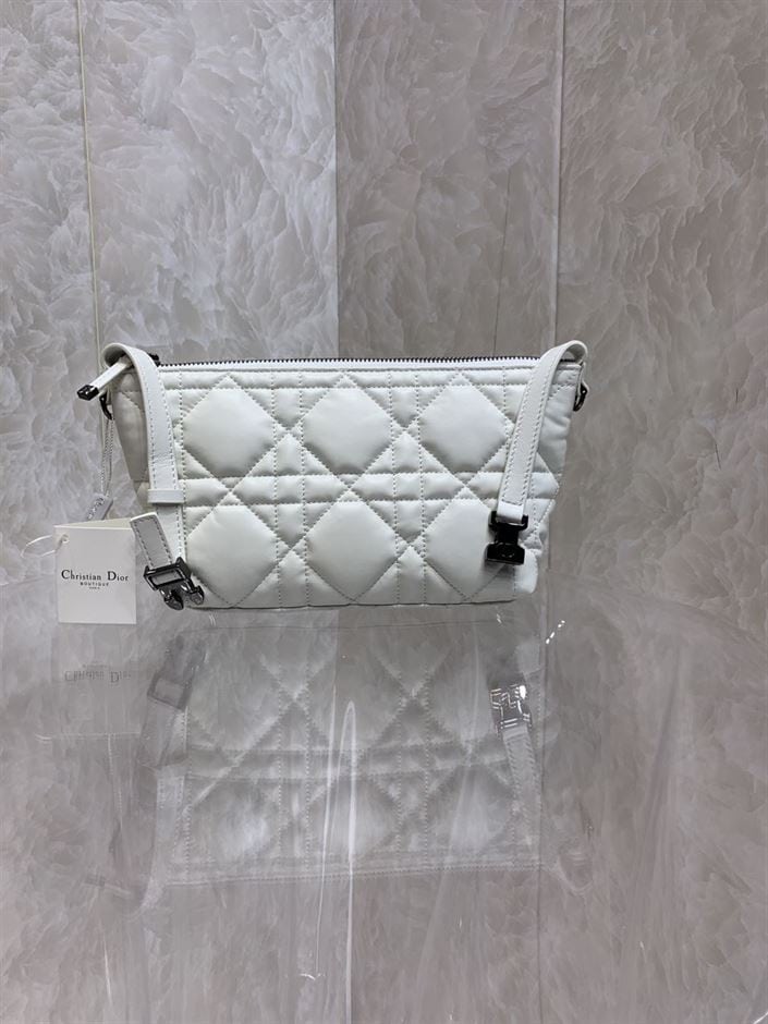 DIOR MEDIUM DIORTRAVEL NOMAD POUCH WHITE MACROCANNAGE CALFSKIN – DOB079