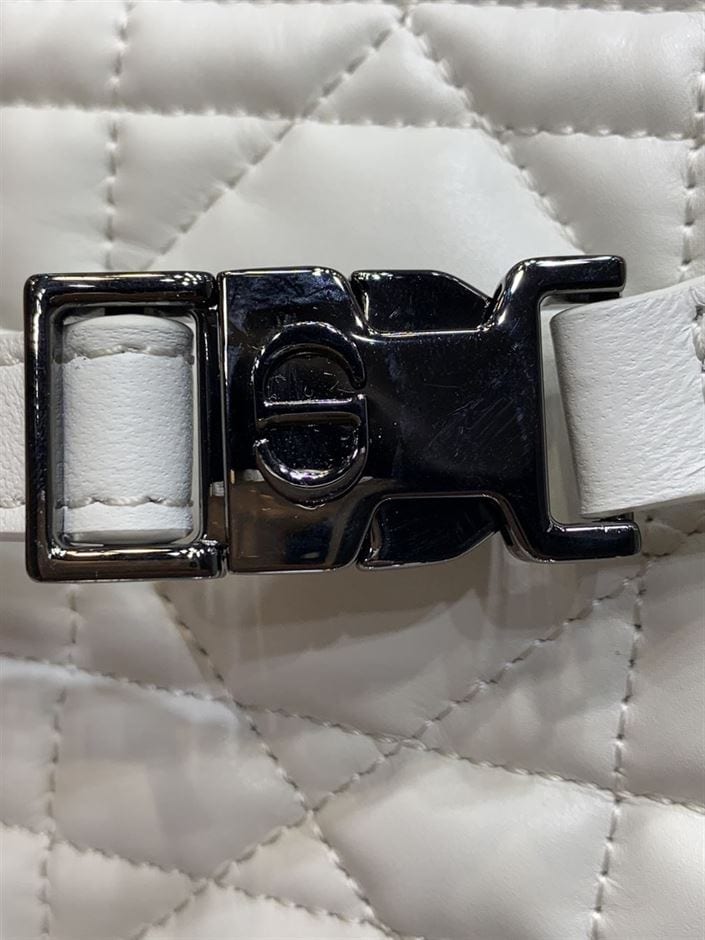 DIOR MEDIUM DIORTRAVEL NOMAD POUCH WHITE MACROCANNAGE CALFSKIN – DOB079