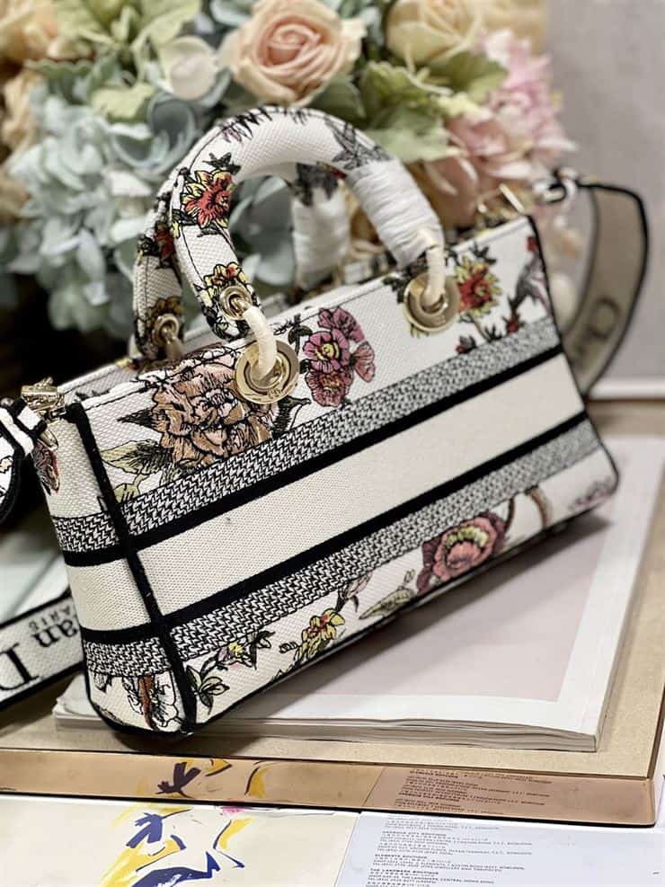 DIOR MEDIUM LADY D-JOY BAG – DOB026