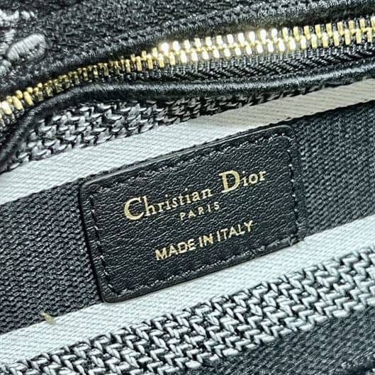DIOR MEDIUM LADY D-JOY BAG – DOB027