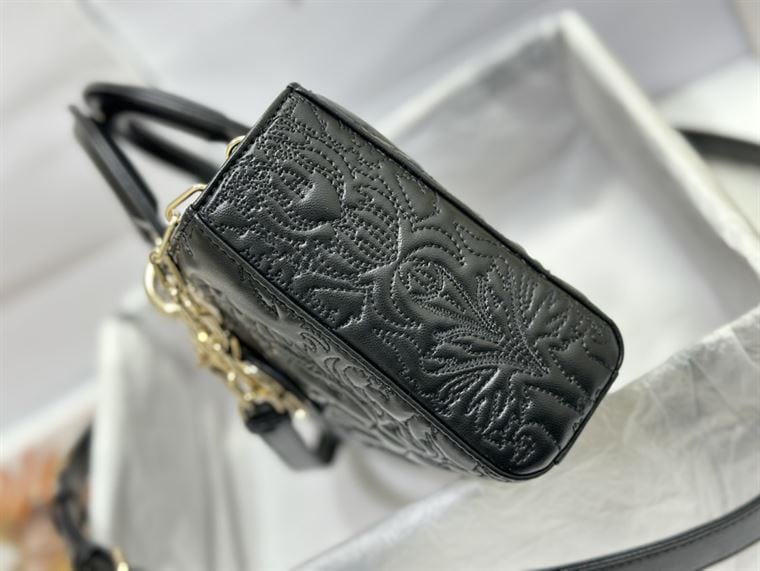 DIOR MEDIUM LADY D-JOY BAG BLACK QUILTED EFFECT LAMBSKIN WITH ORNAMENTAL MOTIF – DOB059
