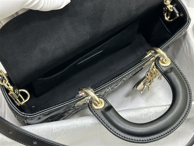 DIOR MEDIUM LADY D-JOY BAG BLACK QUILTED EFFECT LAMBSKIN WITH ORNAMENTAL MOTIF – DOB059