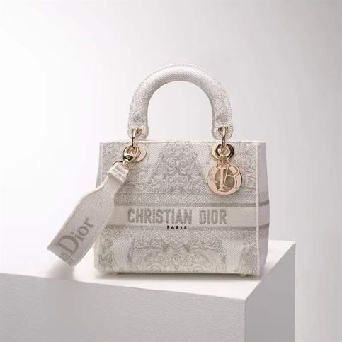 DIOR MEDIUM LADY D-LITE WHITE BAG – DOB010