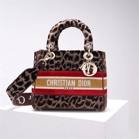 DIOR MEDIUM LADY D-LITE BAG – DOB012