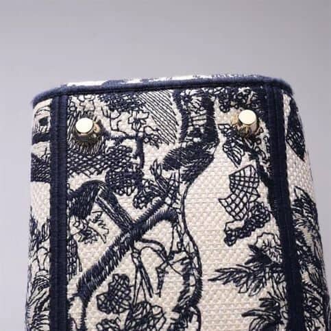 DIOR MEDIUM LADY D-LITE BAG BLUE TOILE DE JOUY REVERSE EMBROIDERY – DOB008