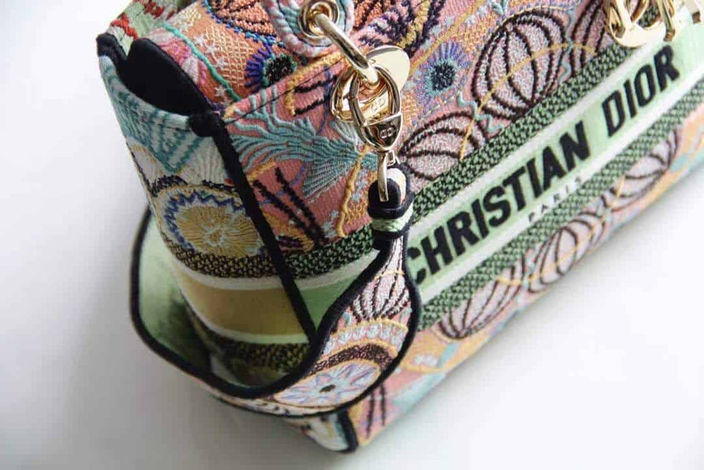 DIOR MEDIUM LADY D-LITE BAG IN MULTICOLOR LIGHTS EMBROIDERY – DOB017