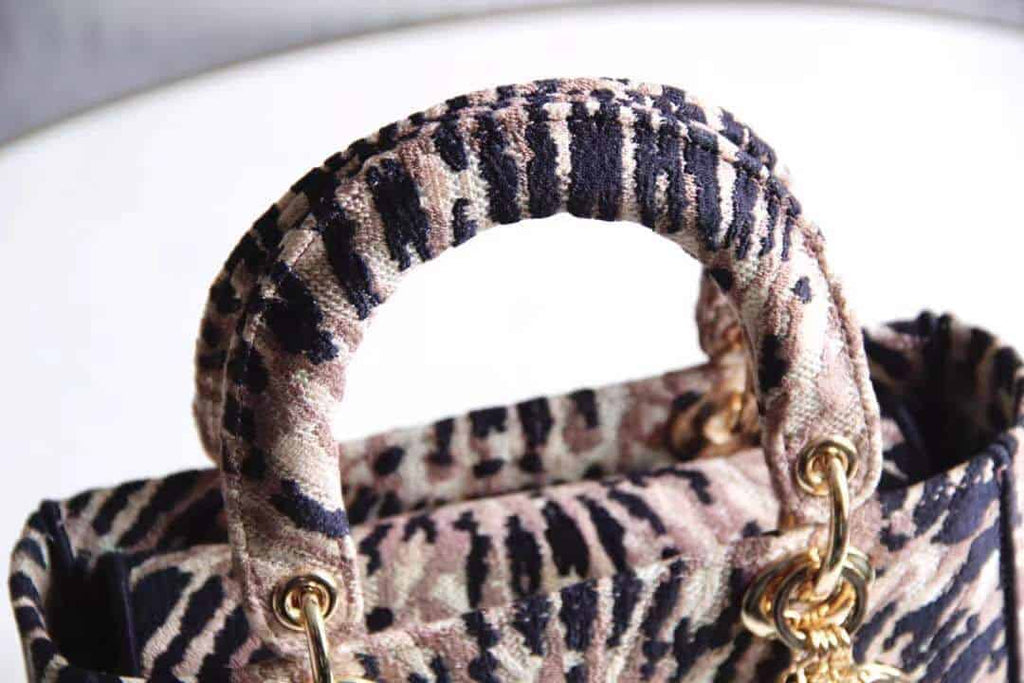 DIOR MEDIUM LADY D-LITE BAG IN MULTICOLOR TIE EMBROIDERY – DOB016