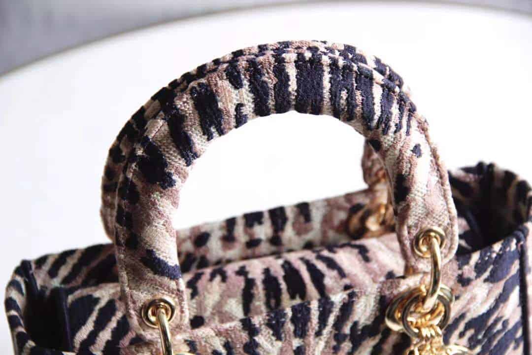 DIOR MEDIUM LADY D-LITE BAG IN MULTICOLOR TIE EMBROIDERY – DOB016