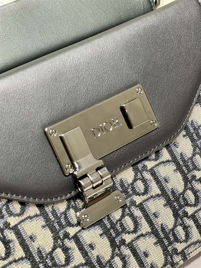 DIOR MESSENGER POUCH OBLIQUE GALAXY – DOB080
