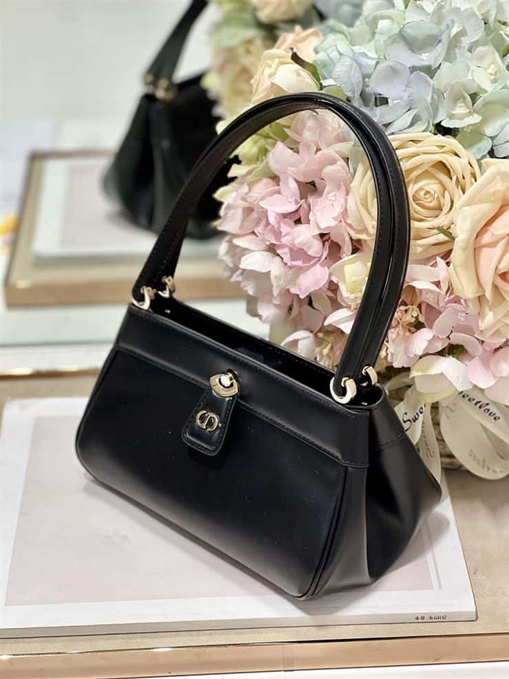 DIOR SMALL DIOR KEY BAG BLACK BOX CALFSKIN – DOB021