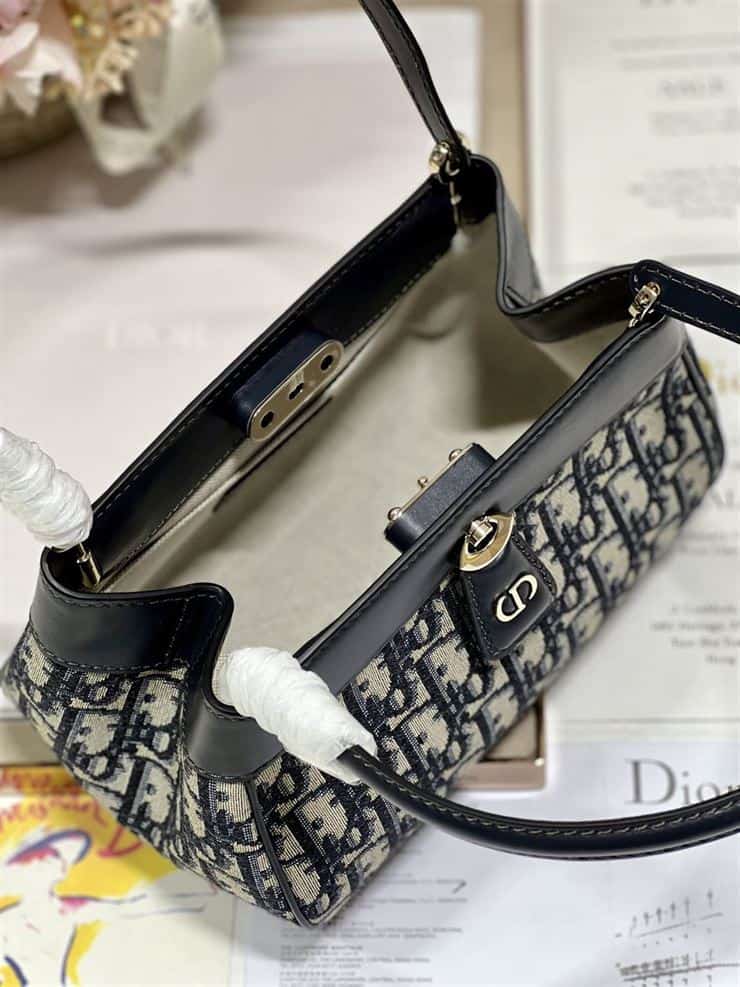 DIOR SMALL DIOR KEY BAG BLUE OBLIQUE JACQUARD – DOB022