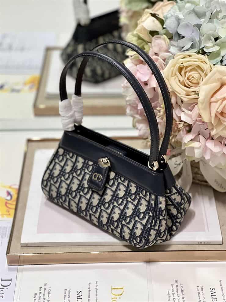 DIOR SMALL DIOR KEY BAG BLUE OBLIQUE JACQUARD – DOB022