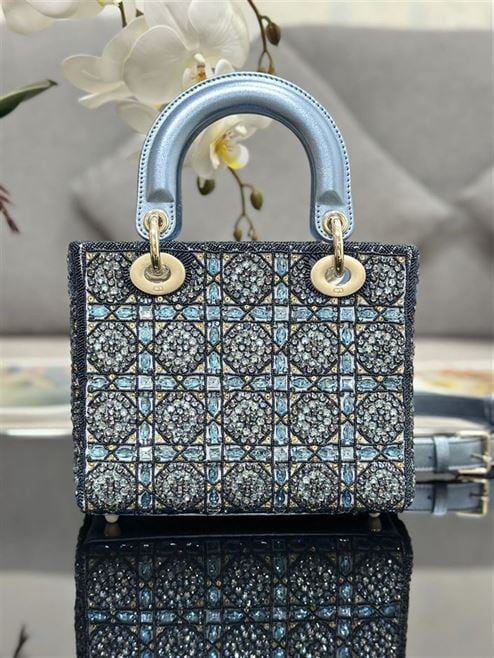 DIOR SMALL LADY DIOR BAG – DOB040