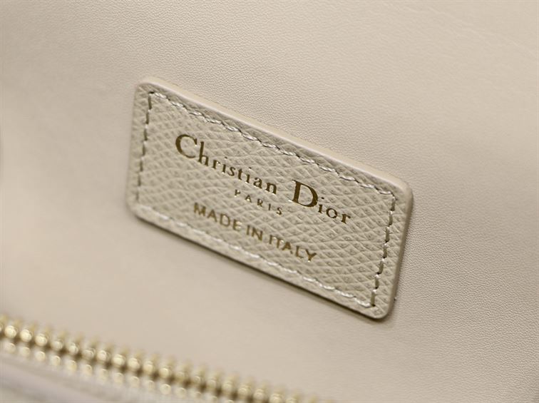 DIOR ST-HONORE TOTE BAG BEIGE – DOB086