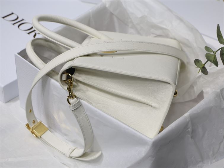 DIOR ST-HONORE TOTE BAG WHITE – DOB084