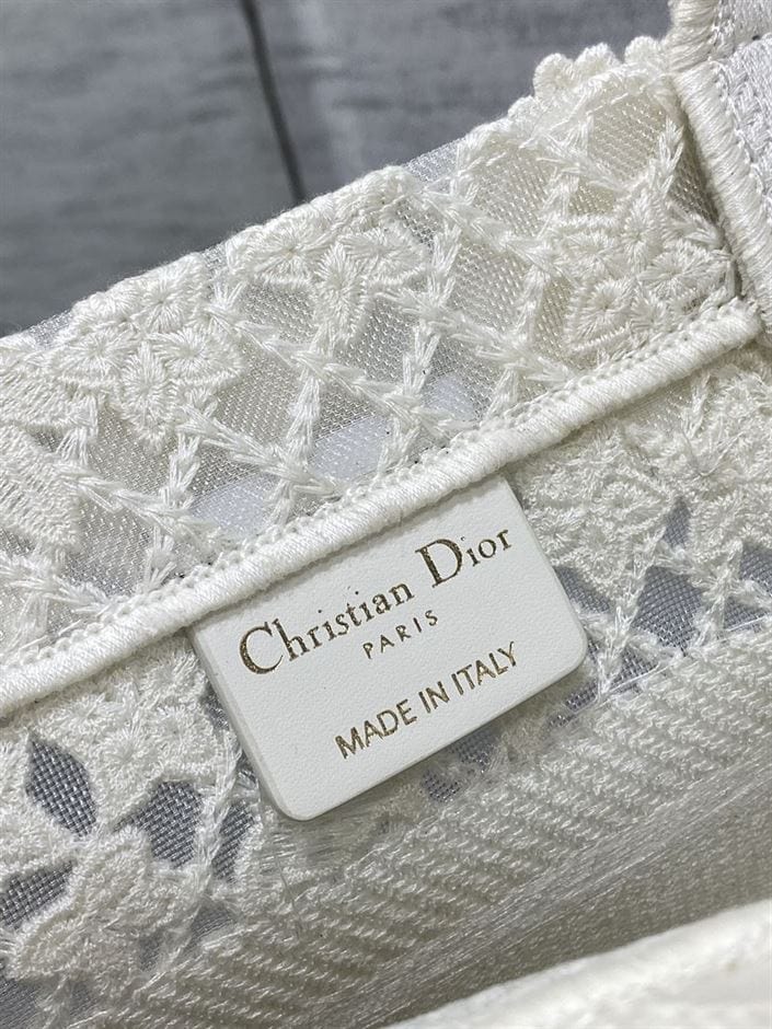 DIOR TOTE BOOK WHITE BAG – DOB029