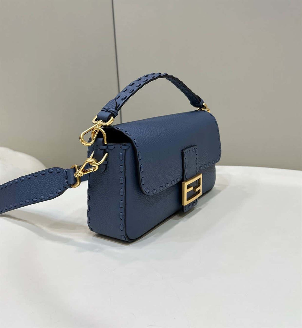 FENDI BAGUETTE BLUE SELLERIA BAG WITH OVERSIZE TOPSTITCHING – F029
