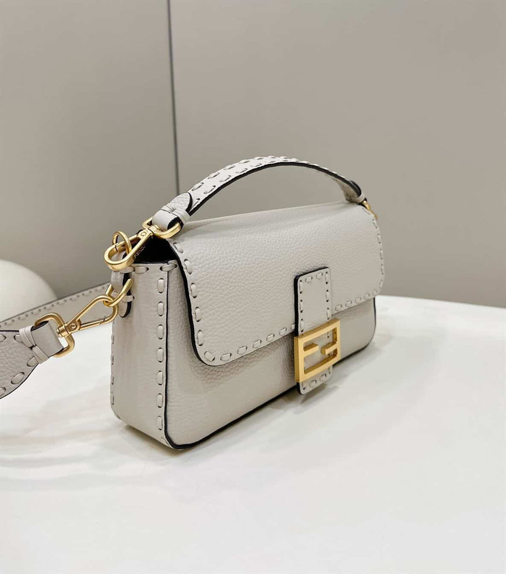 FENDI BAGUETTE CAMELLIA SELLERIA BAG WITH OVERSIZE TOPSTITCHING – F027