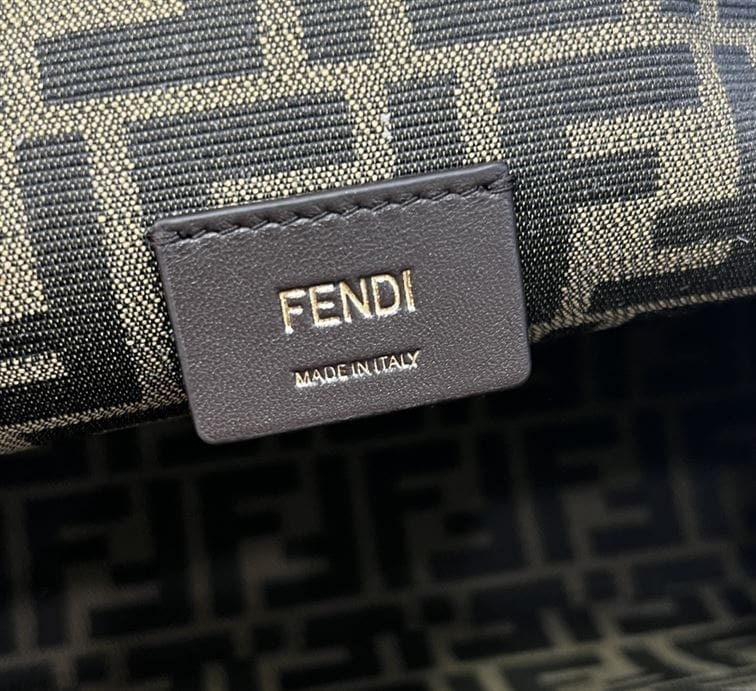 FENDI FIRST MEDIUM GREEN LEATHER BAG – F006