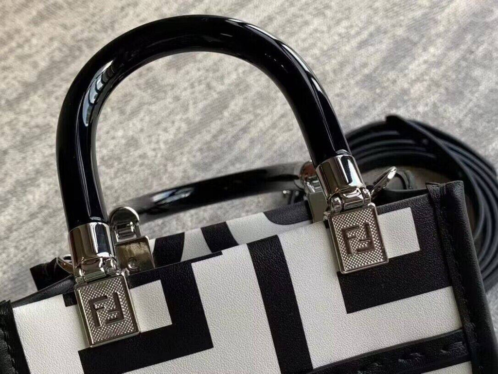 FENDI MINI SUNSHINE SHOPPER TWO TONE LEATHER FENDI BY MARC JACOBS MINI BAG – F040