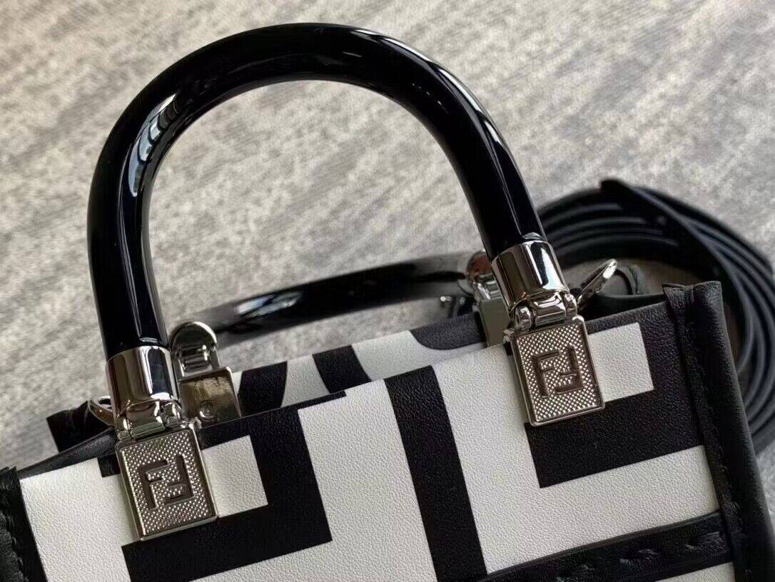 FENDI MINI SUNSHINE SHOPPER TWO TONE LEATHER FENDI BY MARC JACOBS MINI BAG – F040