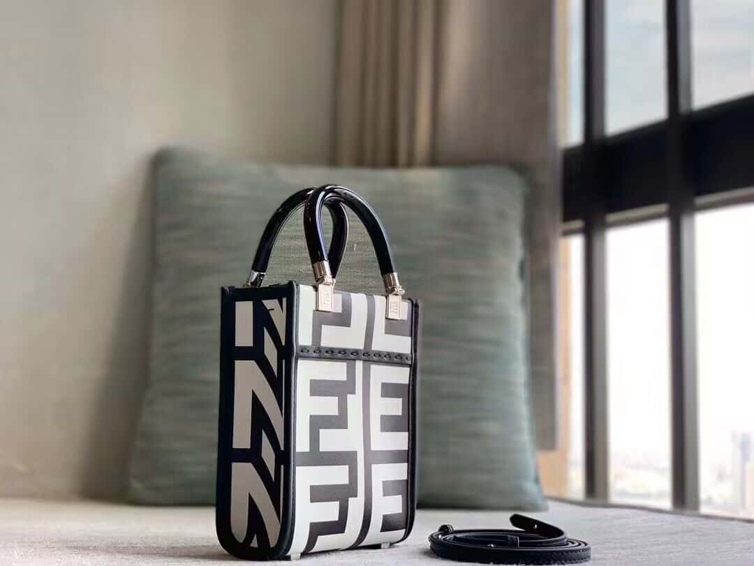 FENDI MINI SUNSHINE SHOPPER TWO TONE LEATHER FENDI BY MARC JACOBS MINI BAG – F040
