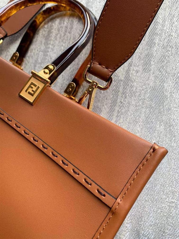 FENDI SUNSHINE MEDIUM BROWN LEATHER SHOPPER – F018