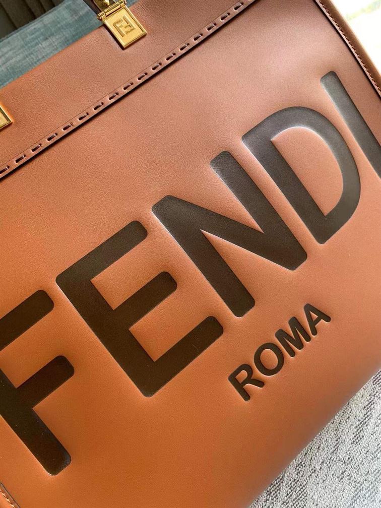 FENDI SUNSHINE MEDIUM BROWN LEATHER SHOPPER – F018