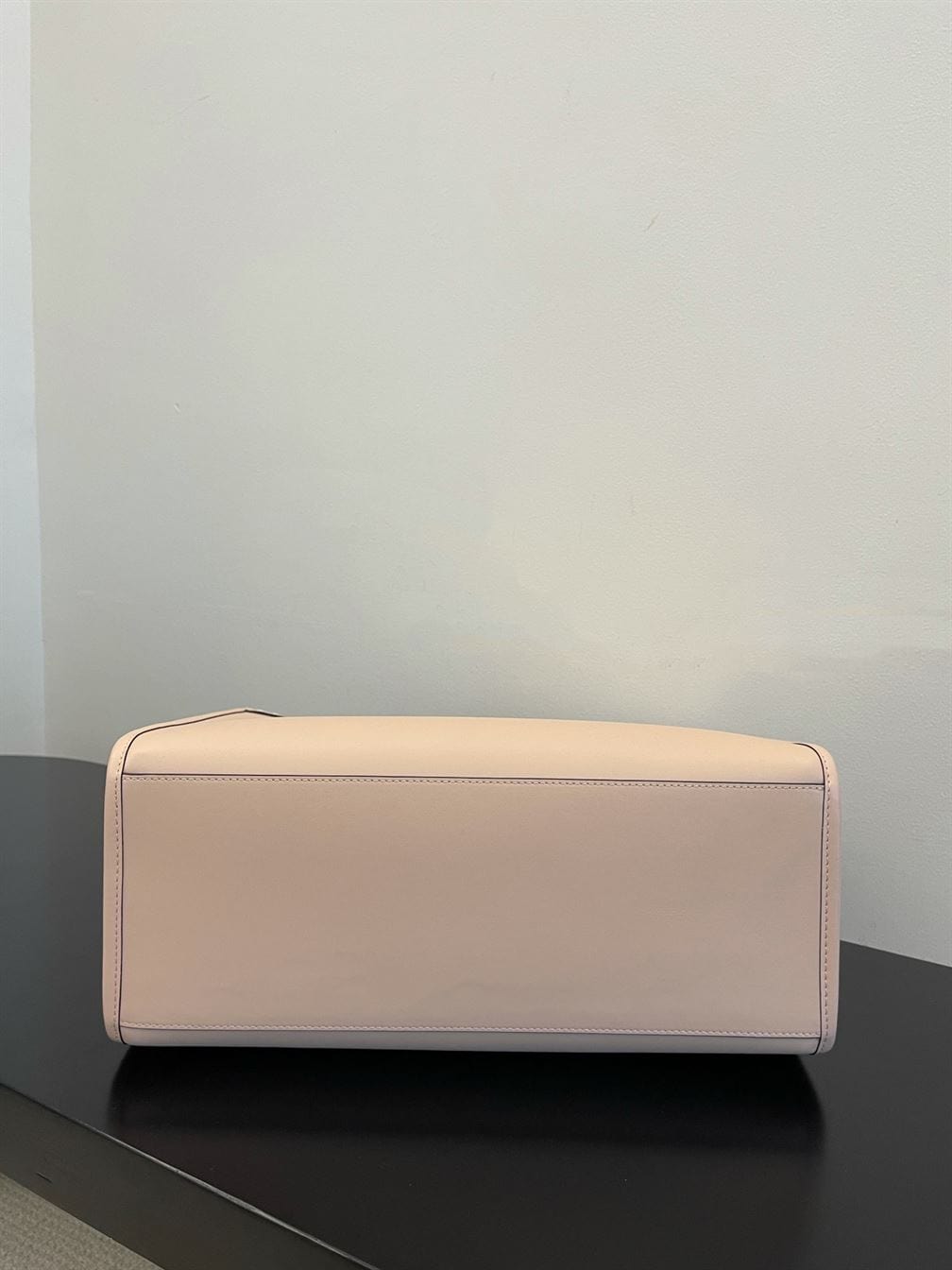 FENDI SUNSHINE MEDIUM PALE PINK LEATHER SHOPPER – F022