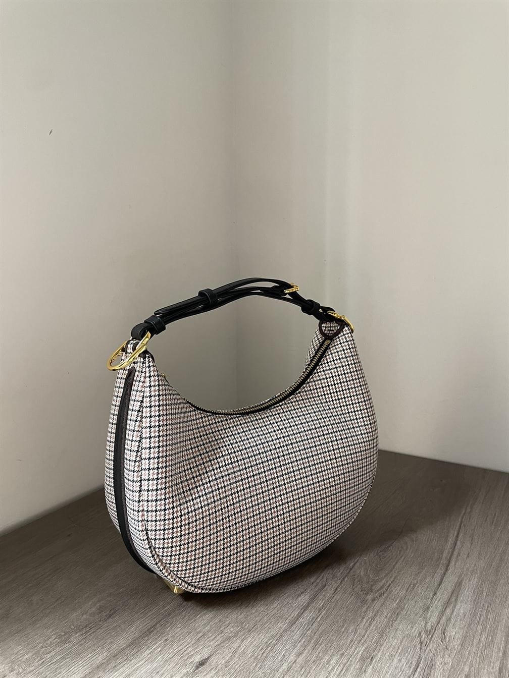 FENDIGRAPHY MEDIUM LEATHER BAG WITH MULTICOLOUR INLAY – F024
