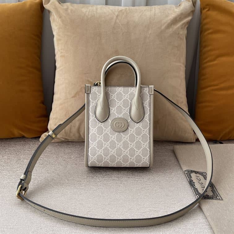 GUCCI MINI NOTE BAG WITH INTERLOCKING G BEIGE AND WHITE GG SUPREME CANVAS – GB35