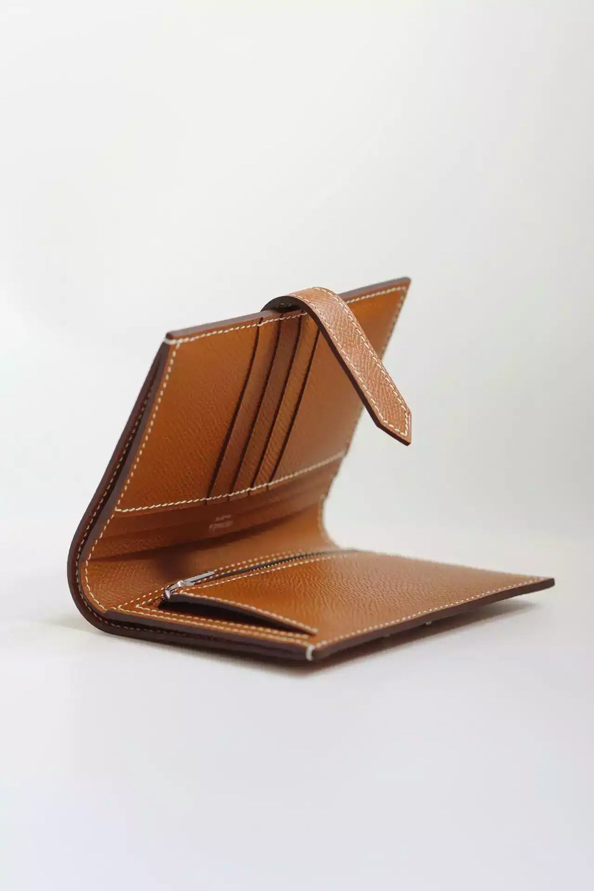 Hermes Bearn Compact Handmade Wallet in Gold Epsom Calfskin – HW152