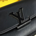 LOUIS VUITTON BUCI EPI LEATHER – LW010