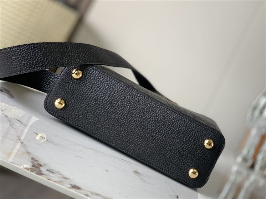 LOUIS VUITTON CAPUCINES BB Black – LW042
