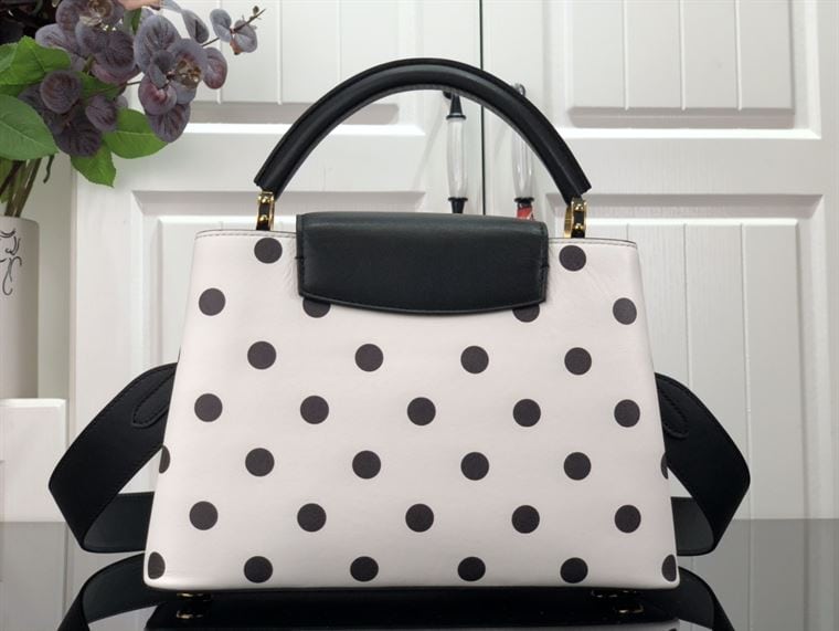 LOUIS VUITTON CAPUCINES BB White & Black – LW093