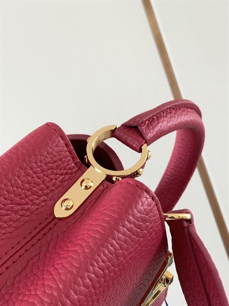LOUIS VUITTON CAPUCINES MINI Red – LW047