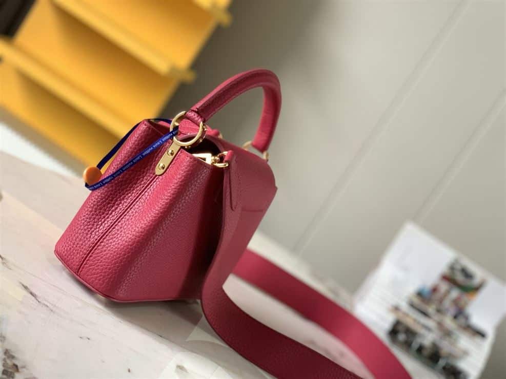 LOUIS VUITTON CAPUCINES MINI Red – LW047
