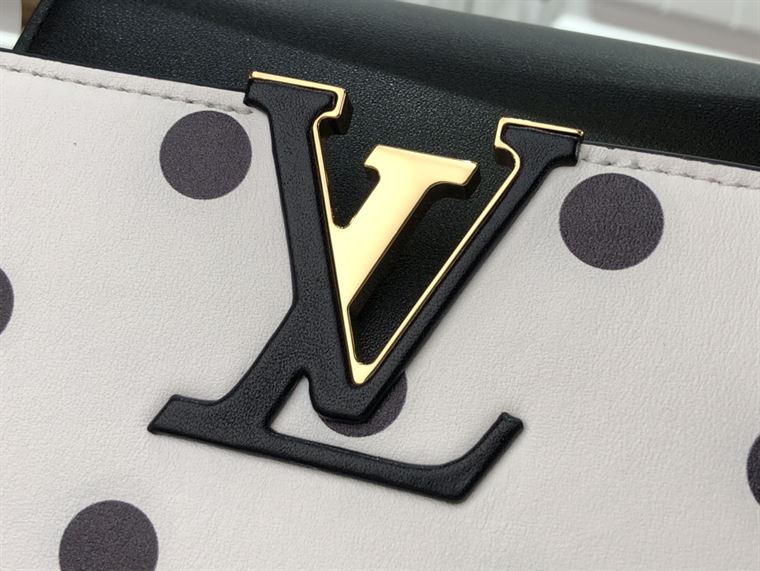 LOUIS VUITTON CAPUCINES MM White And Black – LW095