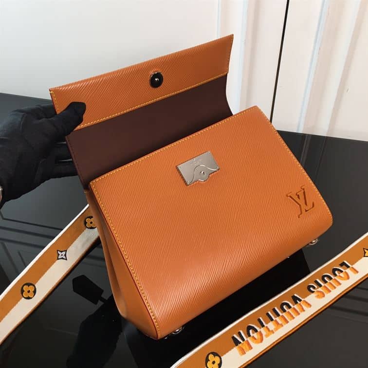 LOUIS VUITTON CLUNY BB EPI – LW070
