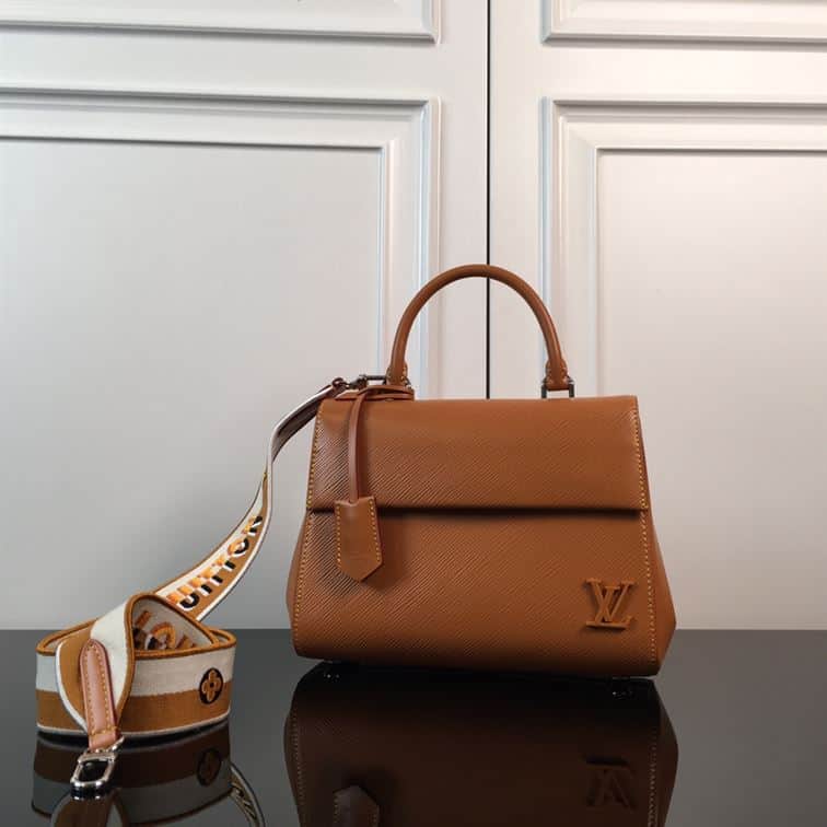 LOUIS VUITTON CLUNY BB EPI – LW070