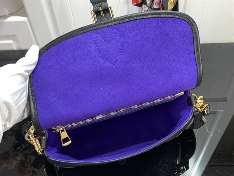 LOUIS VUITTON DIANE MONOGRAM EMPREINTE – LW115
